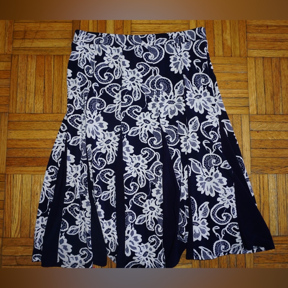 Sami & Jo Elegant Navy and White Floral Skirt